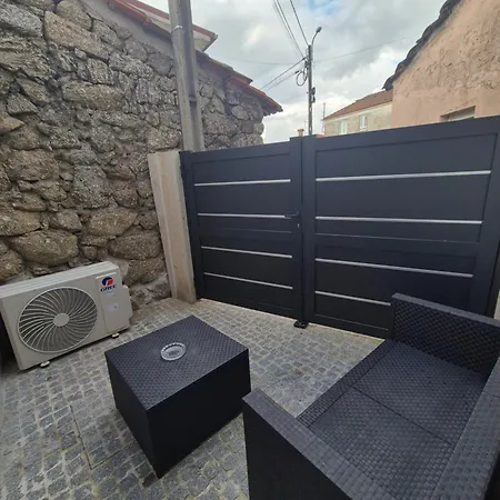 Vakantiehuis Casa Da Mexieira Em *